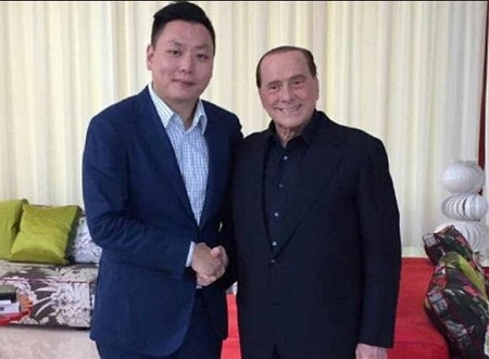春妮担任婚礼主持人，濮存昕任主婚人，孙俪以“红娘”身份出席，而号称“甄嬛”伴娘团的五位伴娘则盛装登场。